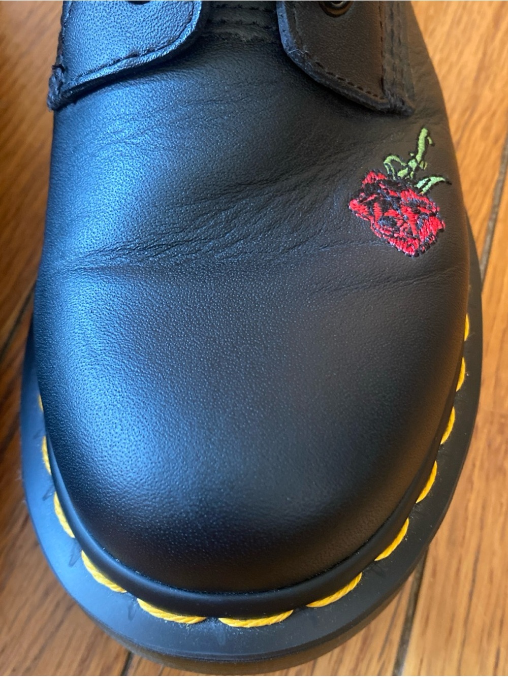 Dr. Martens Embroidered Black Red Rose Floral Vonda Leather Boots Goth Size US 8 - Picture 4 of 16